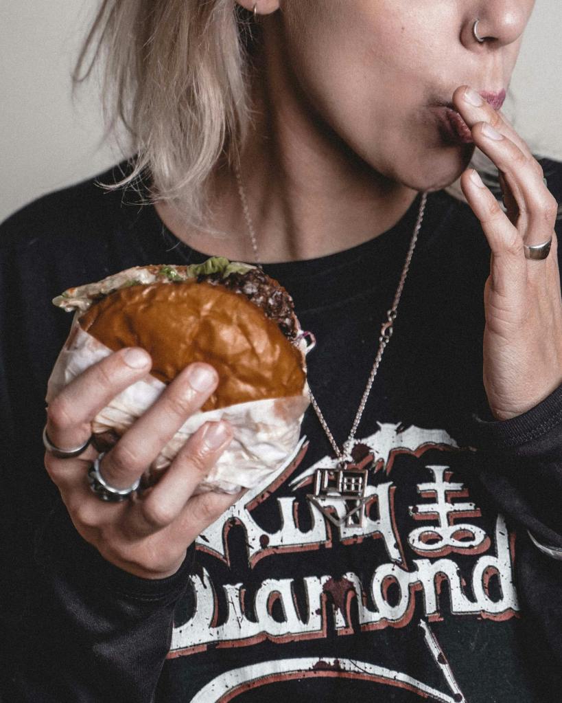 Savouring your food. (Pexels)